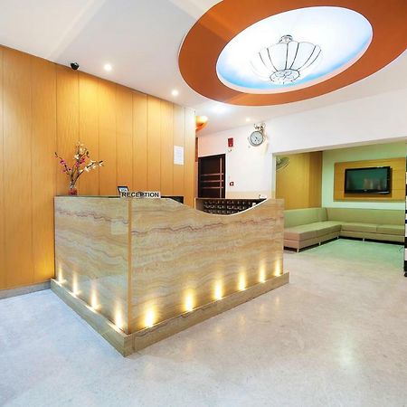 Hotel Apra Inn 뉴델리 외부 사진