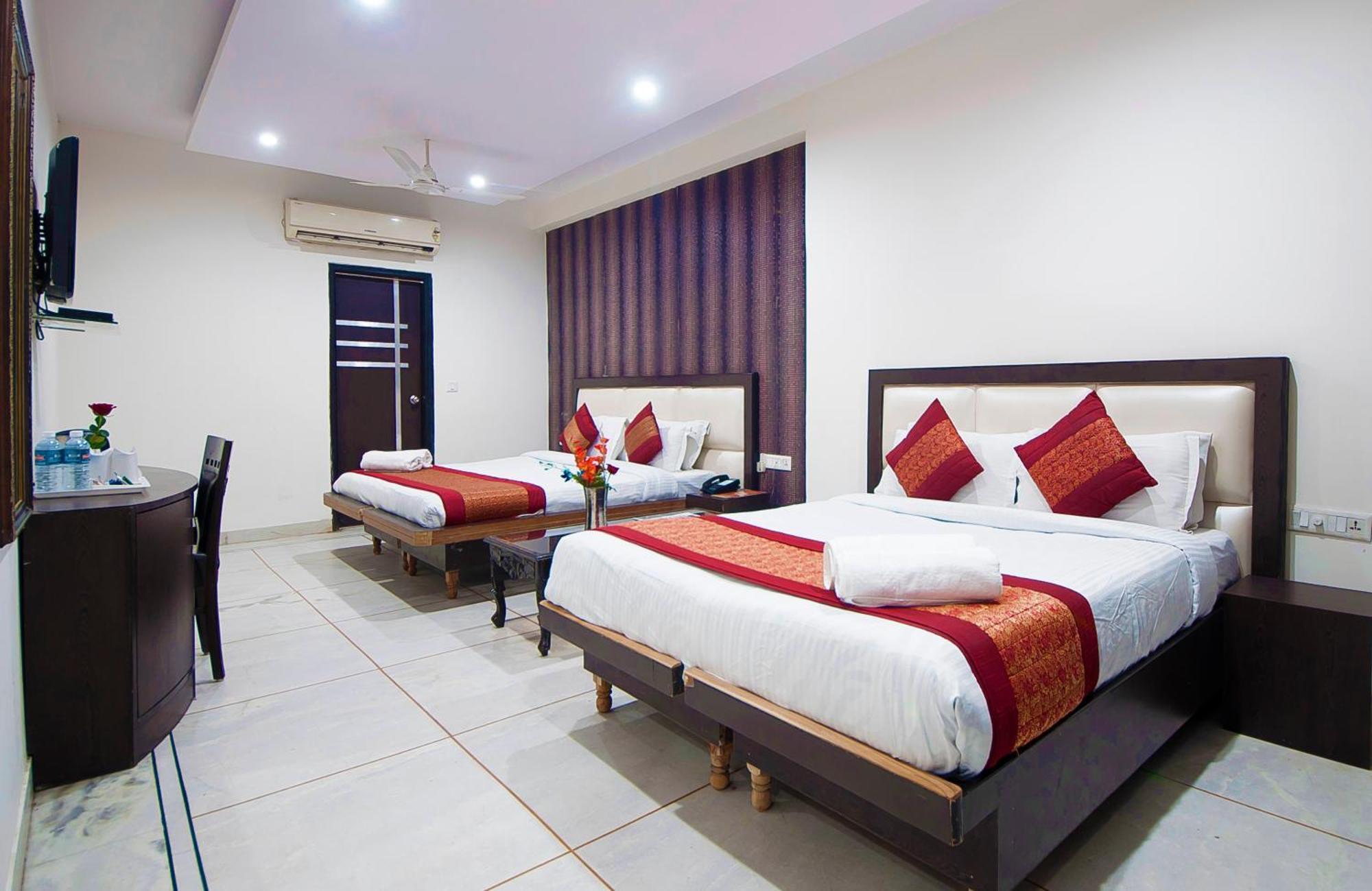 Hotel Apra Inn 뉴델리 외부 사진