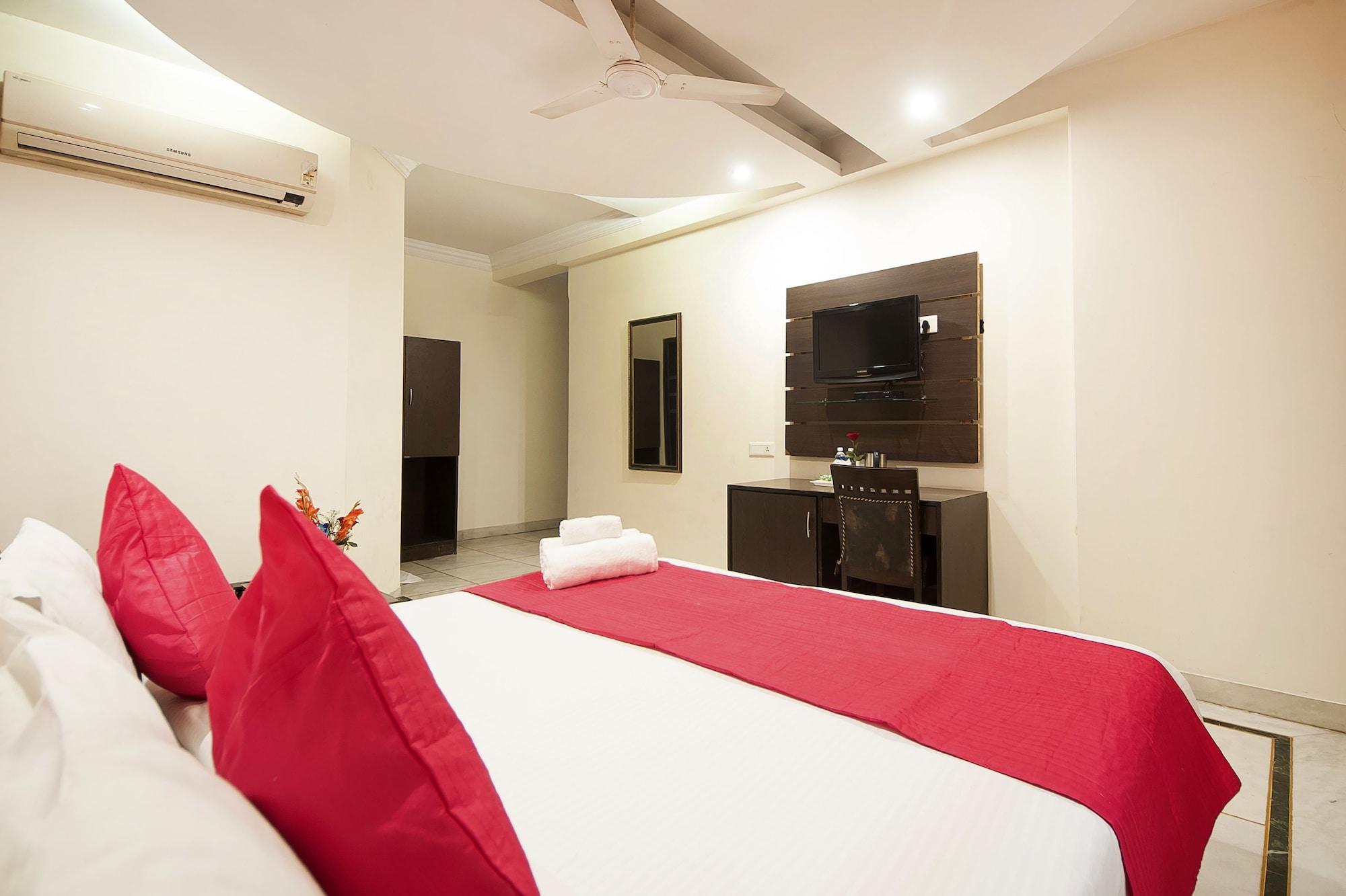 Hotel Apra Inn 뉴델리 외부 사진