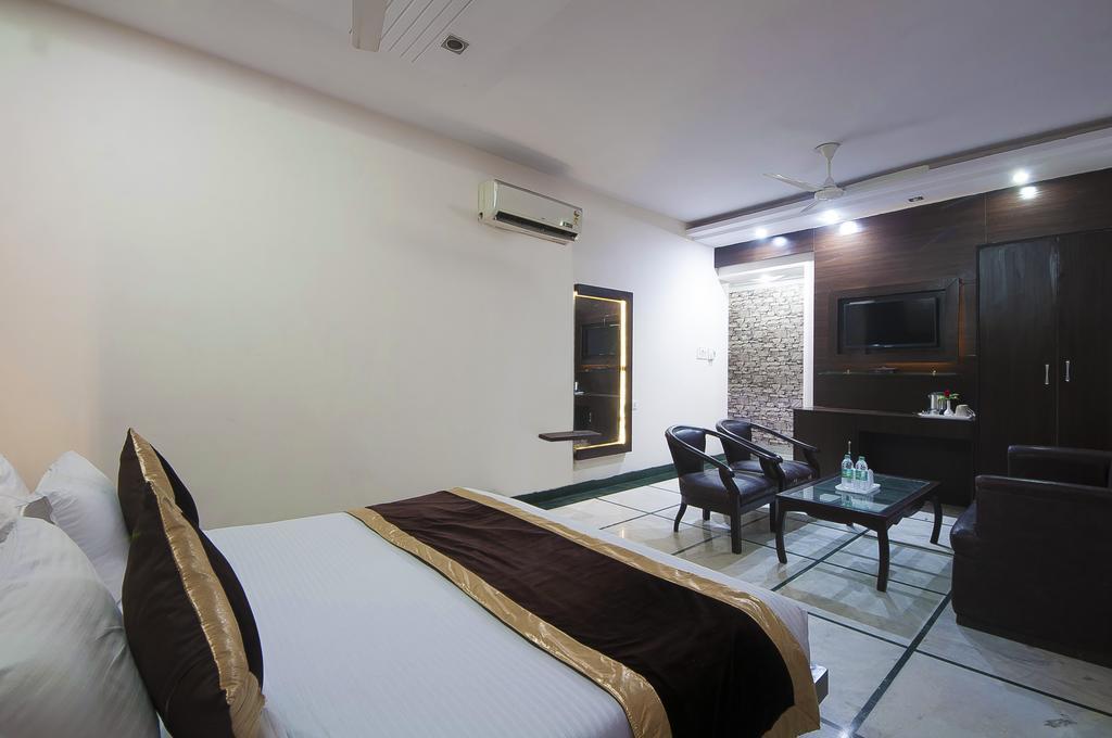 Hotel Apra Inn 뉴델리 외부 사진