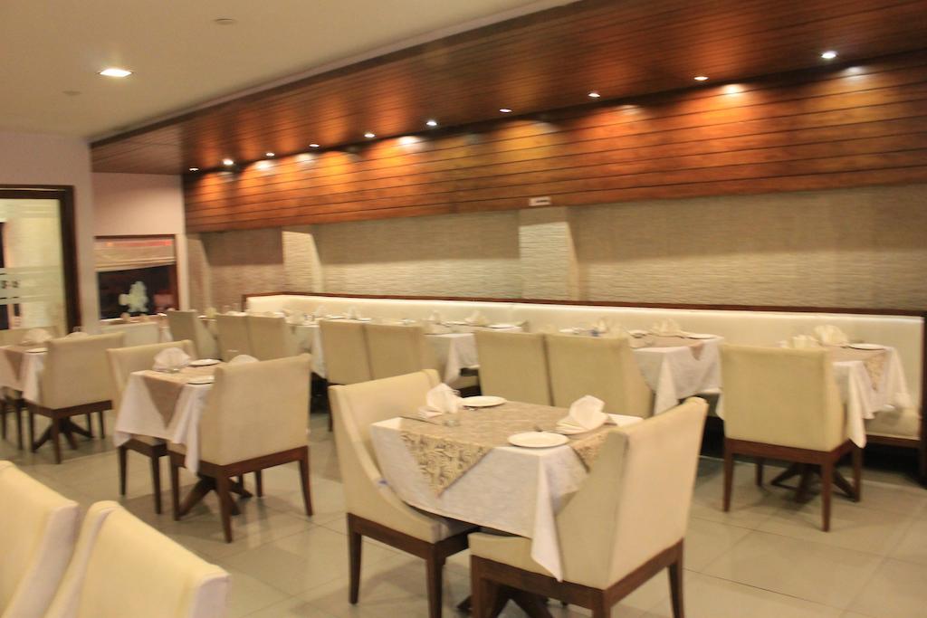 Hotel Apra Inn 뉴델리 외부 사진