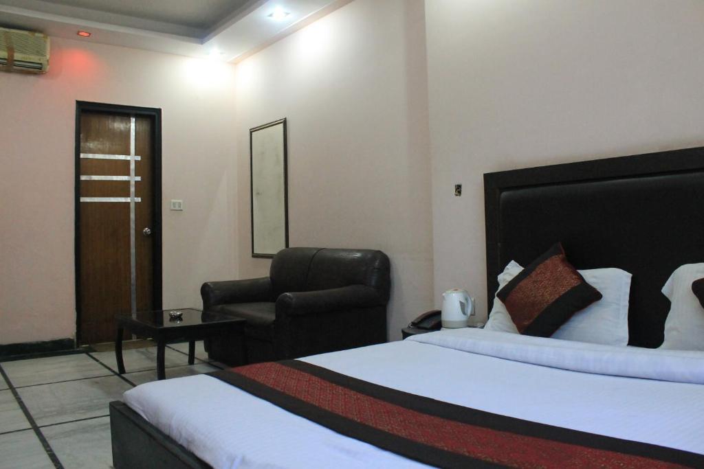 Hotel Apra Inn 뉴델리 객실 사진