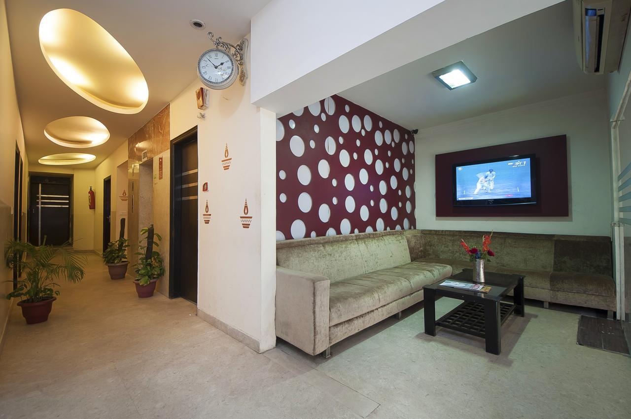 Hotel Apra Inn 뉴델리 외부 사진