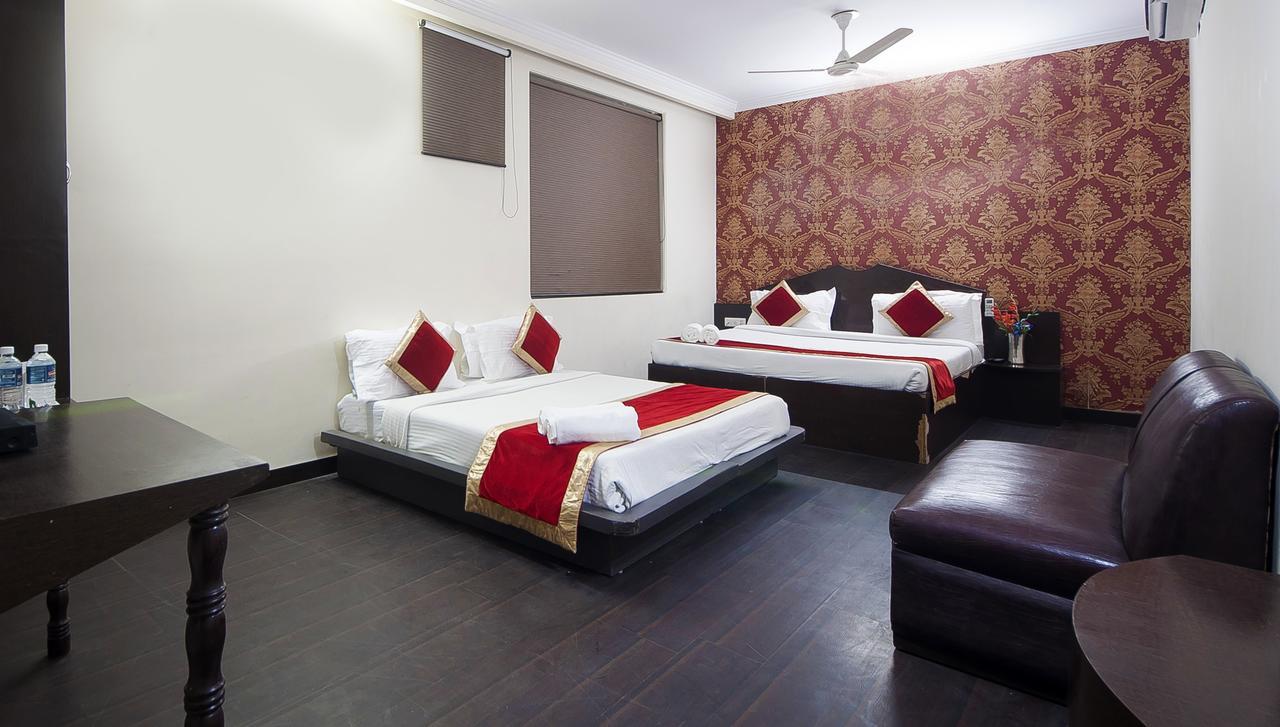 Hotel Apra Inn 뉴델리 외부 사진